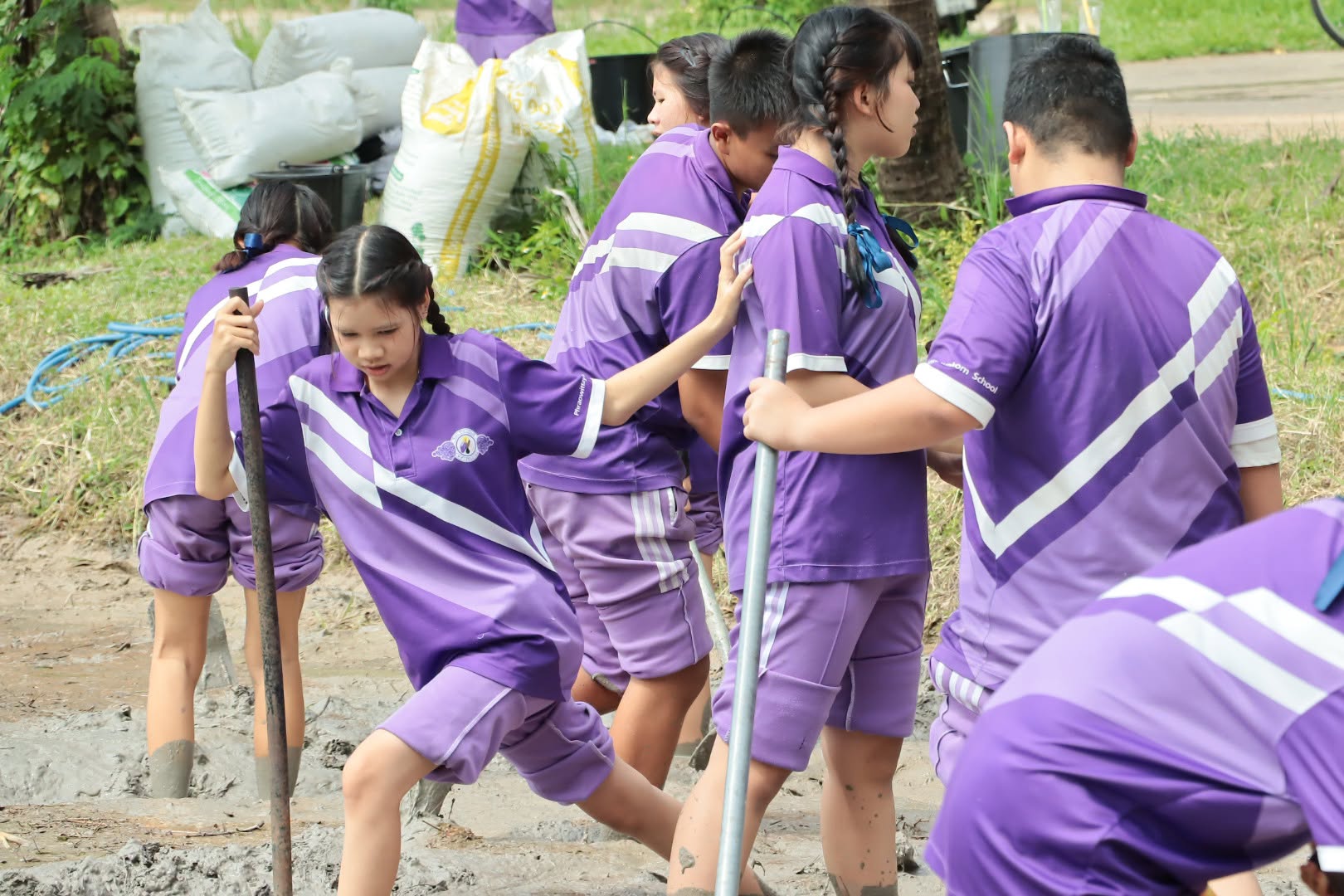 ถึงฤดูทำนา เตรียมดินหว่านกล้า เพาะกล้าต้นข้าว